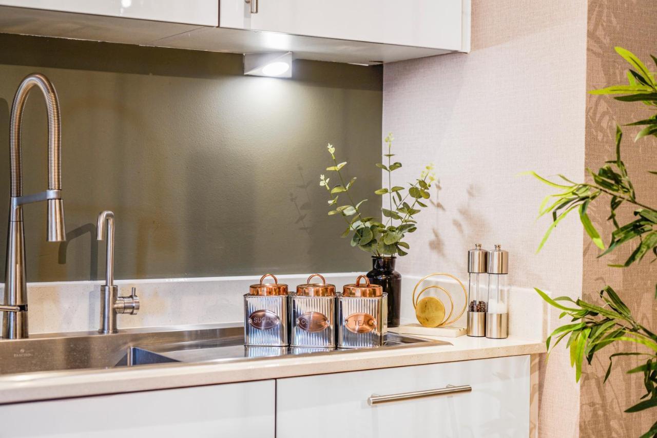 The Waterhouse Avenue By Kandara 5 Star City Home In Мейдстън Екстериор снимка